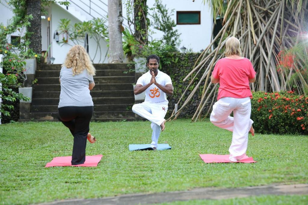 Ayurveda Centrum Lawrence Hill Paradise Хикадува Екстериор снимка