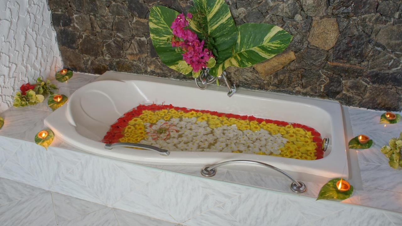 Ayurveda Centrum Lawrence Hill Paradise Хикадува Екстериор снимка